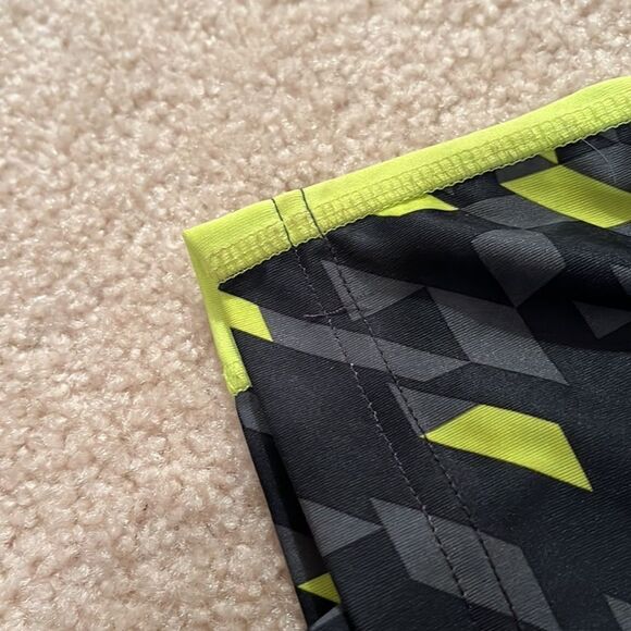 SIZE SMALL (8) XERSION SHORTS - Picture 7 of 8